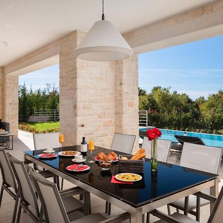 ברטוניגלה Villa Celeste By Ilc מראה חיצוני תמונה