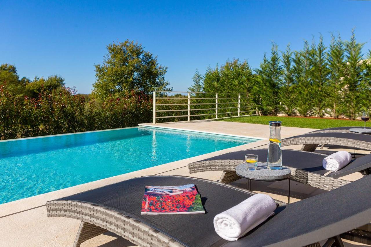 ברטוניגלה Villa Celeste By Ilc מראה חיצוני תמונה